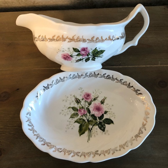 Vintage Johnson Bros gravy boat